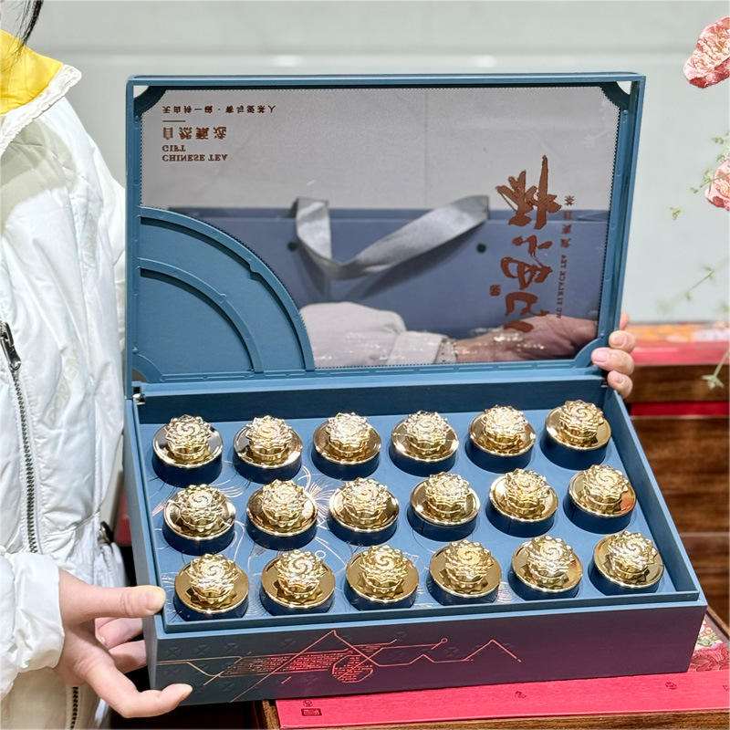 New Wuyishan Small Black Tea Box, tea, Luzhou-flavor new tea jar, 250g, as a gift, one for sale.