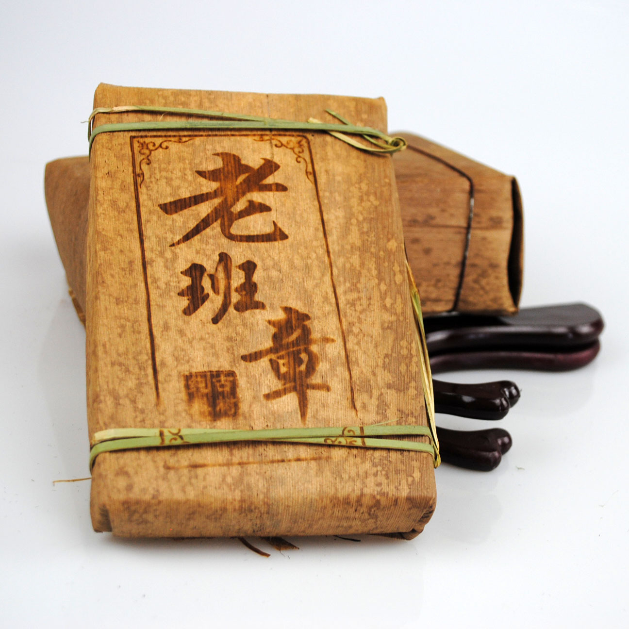 Yunnan 17 Lao Banzhang Ancient trees, pure materials, off-the-ground fermented cooked tea, pressed 250g, Pu 'er cooked tea bricks, directly approved by the source factory